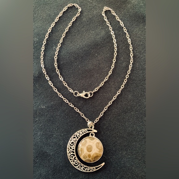 Petoskey Stone Necklace - Picture 4 of 13